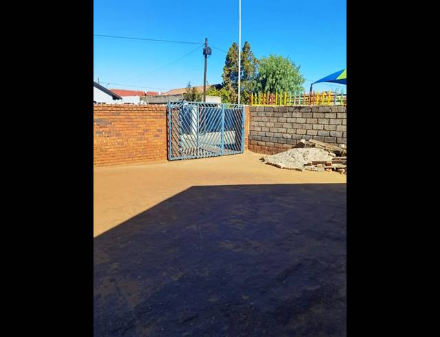 3 BEDROOM HOUSE FOR SALE IN PROTEA GLEN